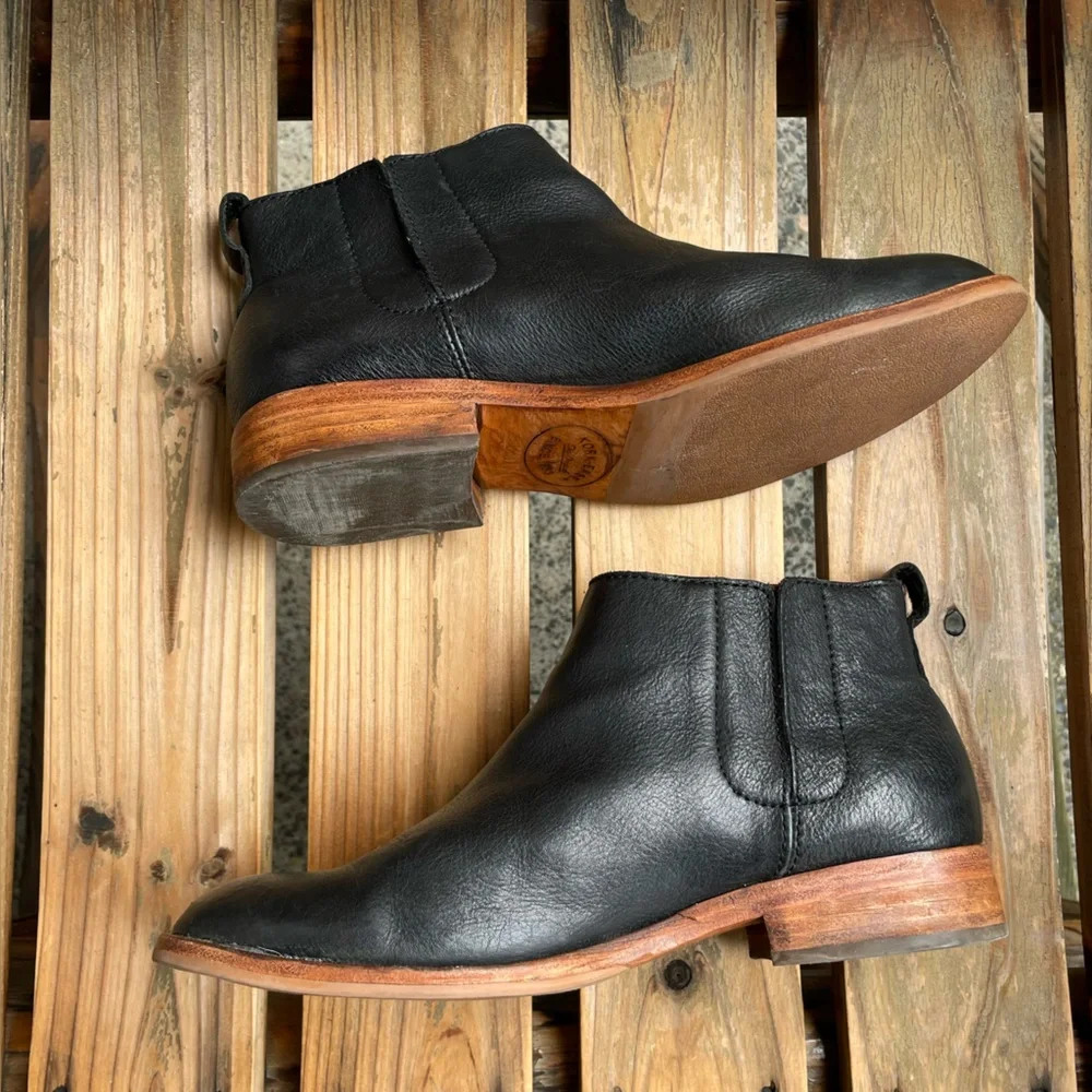 Kork-Ease Velma Black Leather Chelsea Boots Ankle Womens Size 7